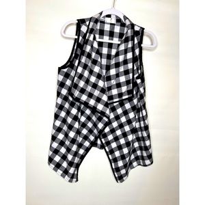 Aili’s Corner plaid vest size L A131622